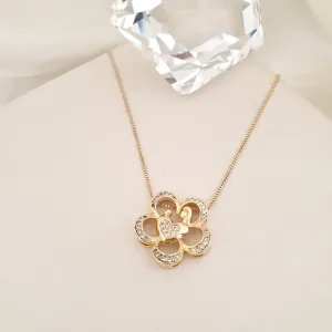Colar com pingente 