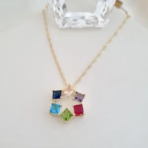Colar com pingente estrela zircônias coloridas