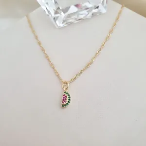 Colar com pingente de melancia com zircônias coloridas
