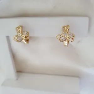 Brinco argola click círculo flor com zircônias