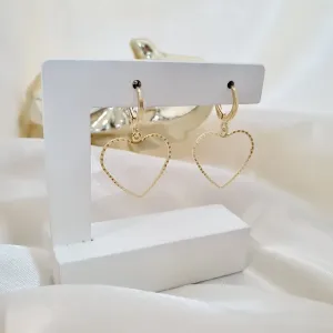 Argola com pingente coração diamantado