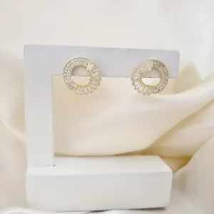 Brinco circulo zirconias cravejadas