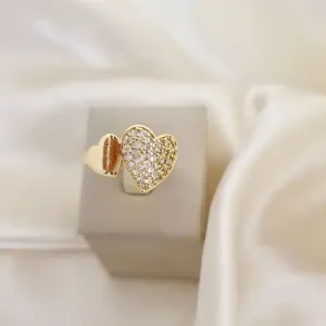 Anel 2 coraçoes um deles cravejado com zirconias