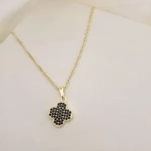 Colar pingente flor cravejada zirconias pretas