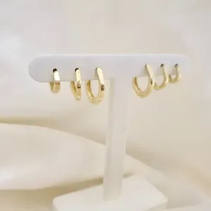 Brinco argola click formato gota