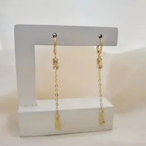 Brinco argola com pingente gota diamantada e corrente