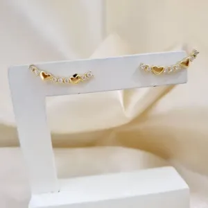 Brinco ear cuff coracoes e pontos de luz zirconia
