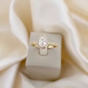 Anel zirconia com aro detalhes cravejado zirconia