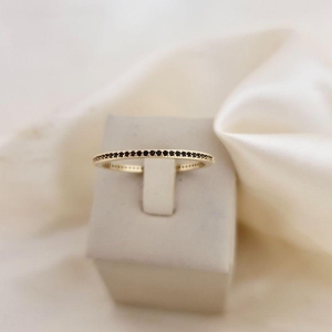 Anel aparador zirconia preta