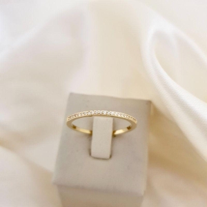 Anel aparador zirconias