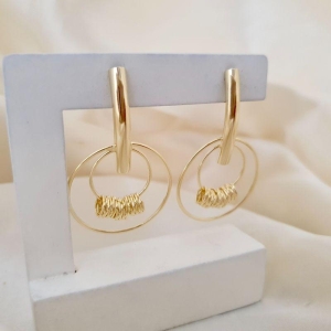 Brinco grande com circulo e elos