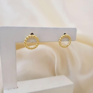 Brinco circulo aro torcido