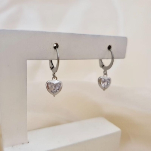 Brinco inox argola com pingente coracao cristal