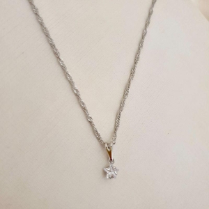 Colar ródio pingente zirconia estrela