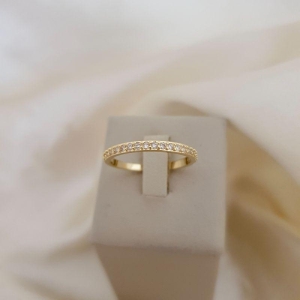 Anel aparador zirconias