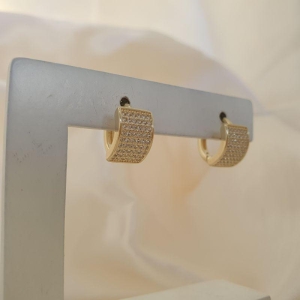 Brinco argola click quadrado zirconia