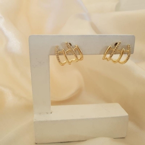 Brinco ear cuff 4 aros, 2 deles cravejados zirconia