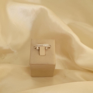 Anel aparador detalhes cravejado zirconia