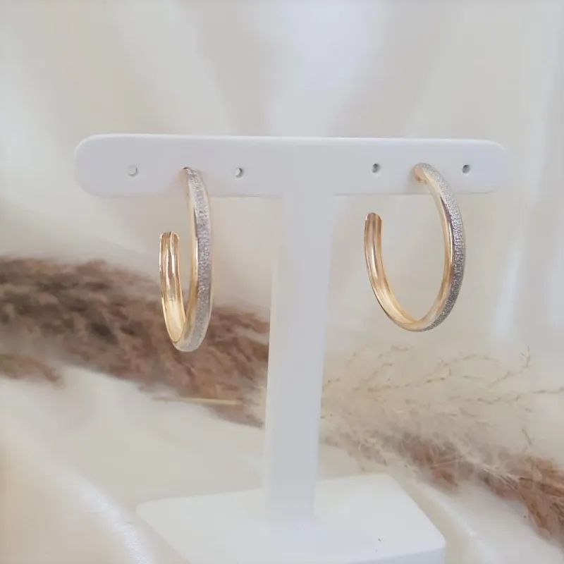 Brinco Argola com detalhe em ródio