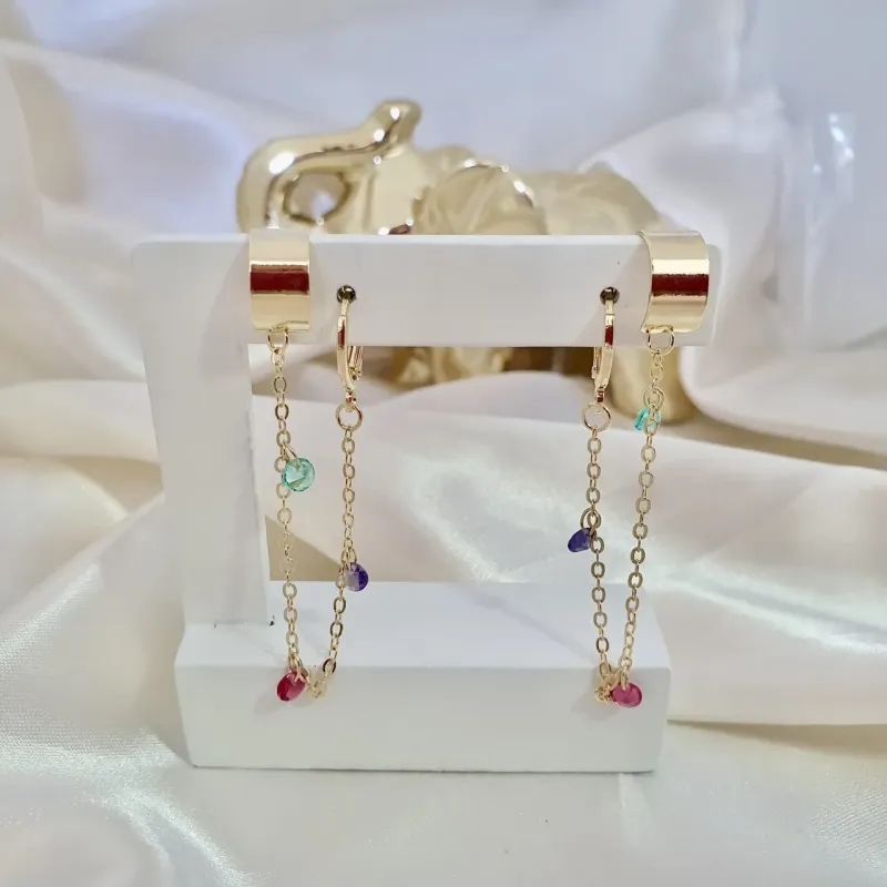 Brinco argola com piercing fake corrente e zircônias