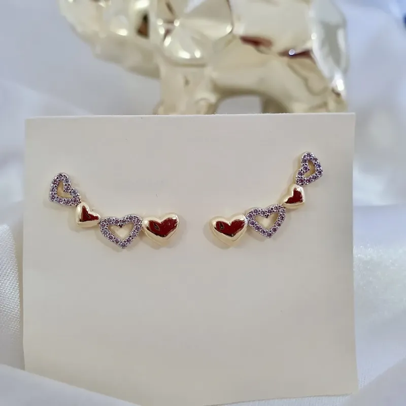 Brinco ear cuff corações zircônia