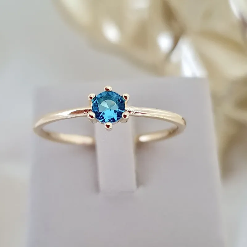 Anel solitário zircônia azul