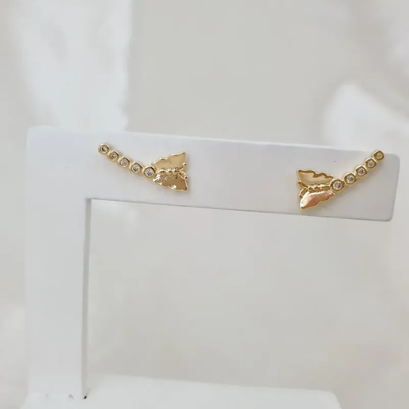 Brinco ear cuff borboleta e zircônias