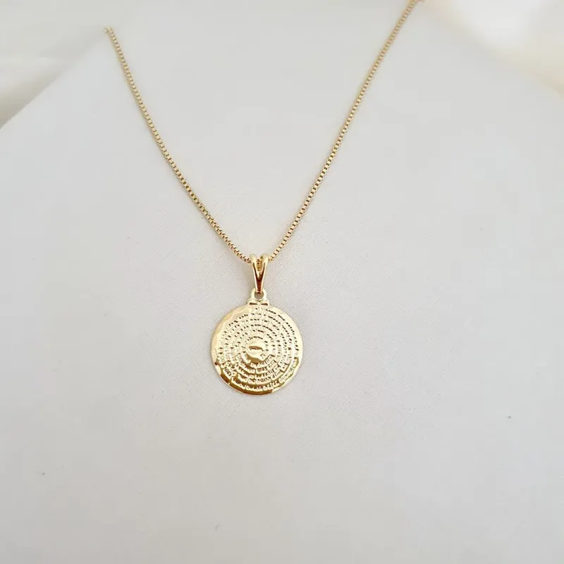 Colar com pingente medalha oração Pai Nosso