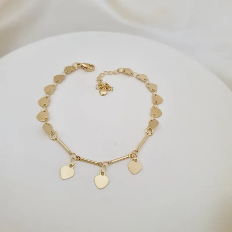 Pulseira chapa coração, tubos e pingentes coração