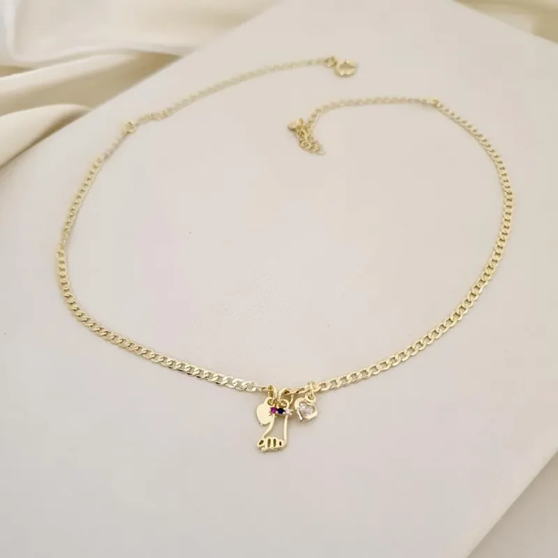 Choker elo achatado com figa, coraçao e ponto de luz