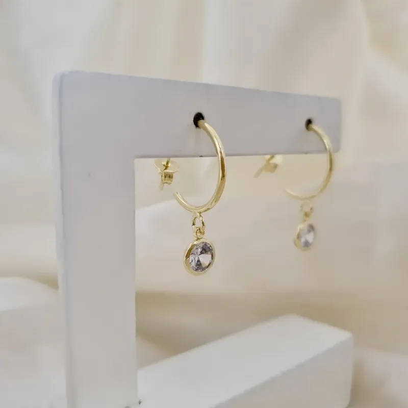 Brinco argola com pingente ponto de luz zirconia