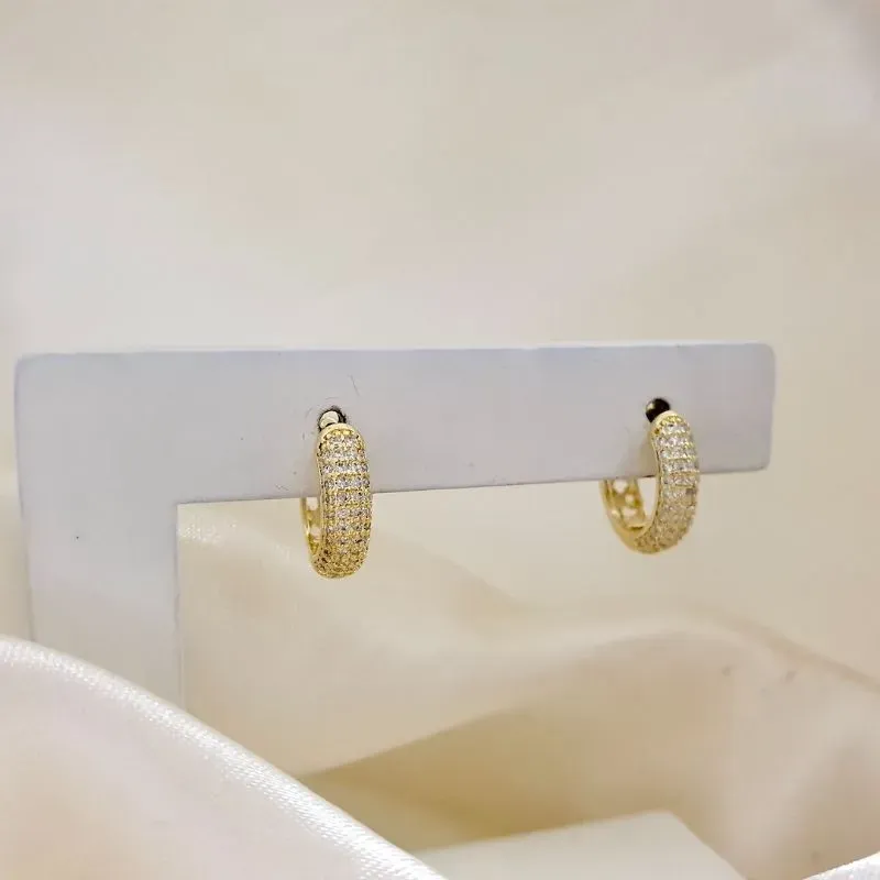 Brinco argola click 4 fileiras de zirconia