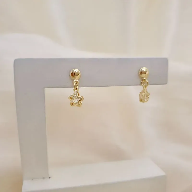 Brinco pingente estrela zirconia cor cristal