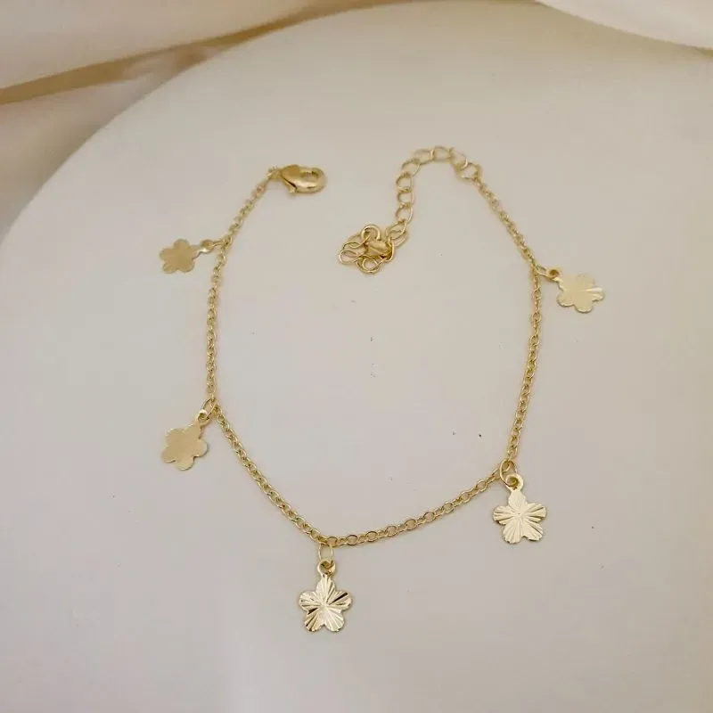 Pulseira pingentes flores diamantadas