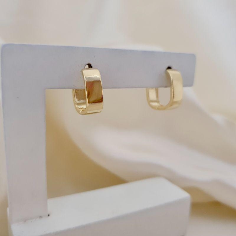 Brinco argola click larga quadrada