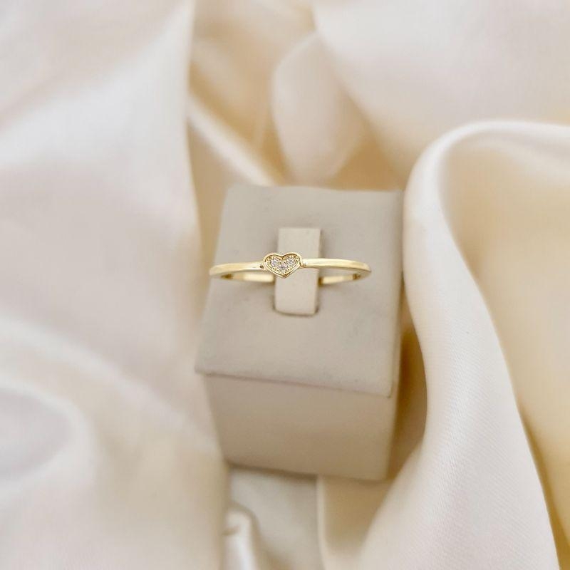 Anel coração cravejado 3 zirconias