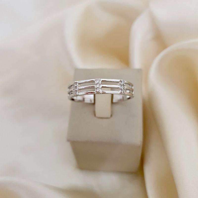 Anel ródio 3 aros com pinto de luz zirconia