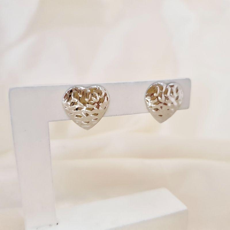 Brinco inox coracao textura