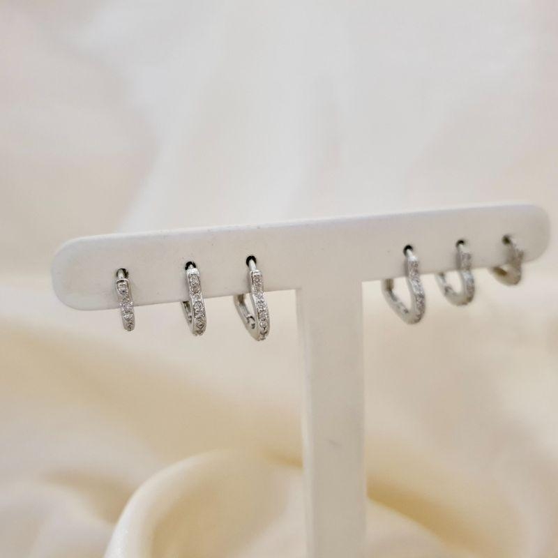 Brinco ródio trio argola formato coração com zirconias