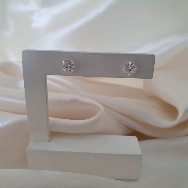 Brinco prata ponto de luz zirconia 6mm