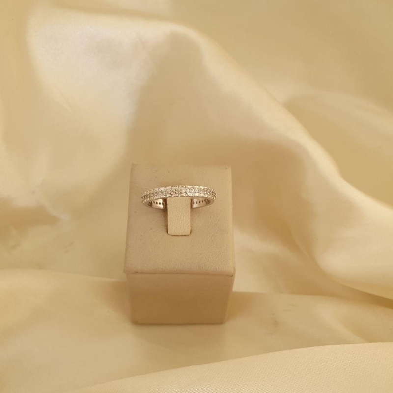 Anel aparador detalhes cravejado zirconia