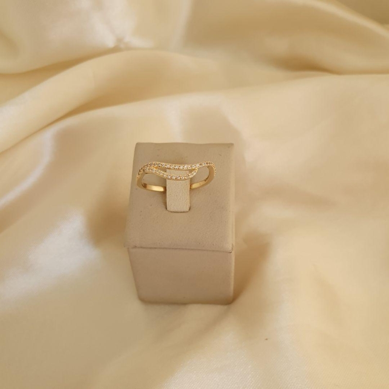 Anel detalhe onda cravejado zirconia