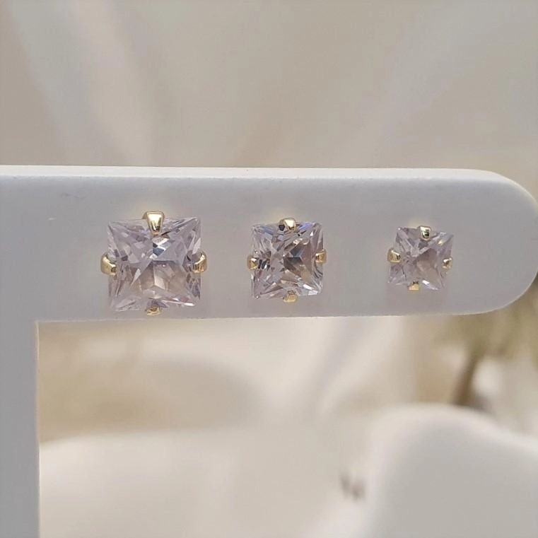 Trio de brincos ponto de luz com zircônia quadrada