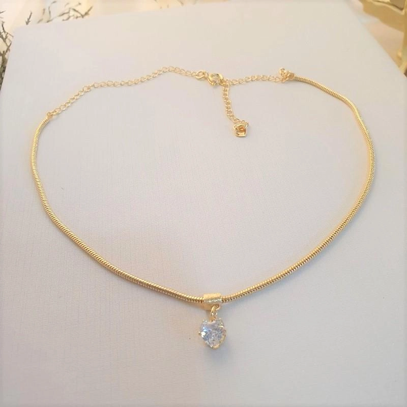 Choker cordão com pingente de zircônia coração