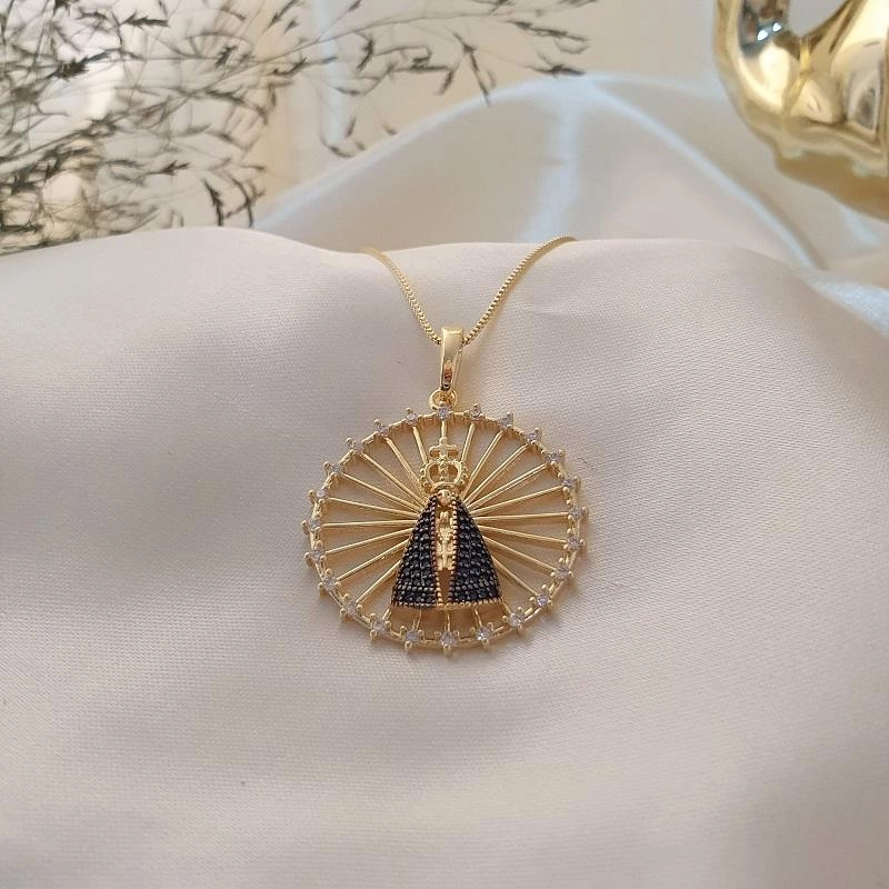 Colar com  medalha Nossa Senhora