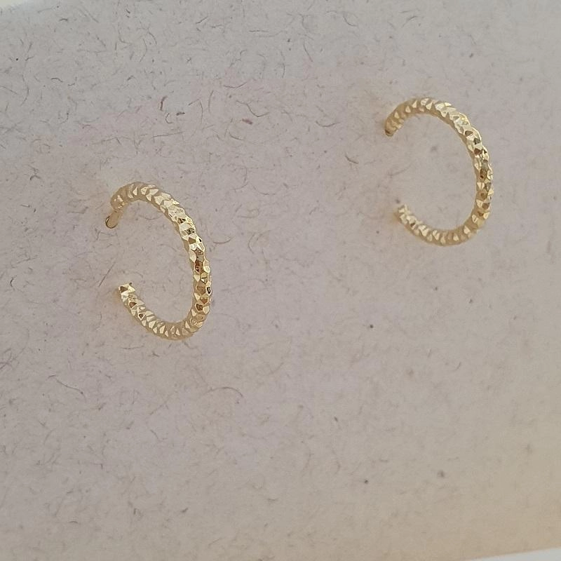 Argola detalhe diamantado 1,4cm