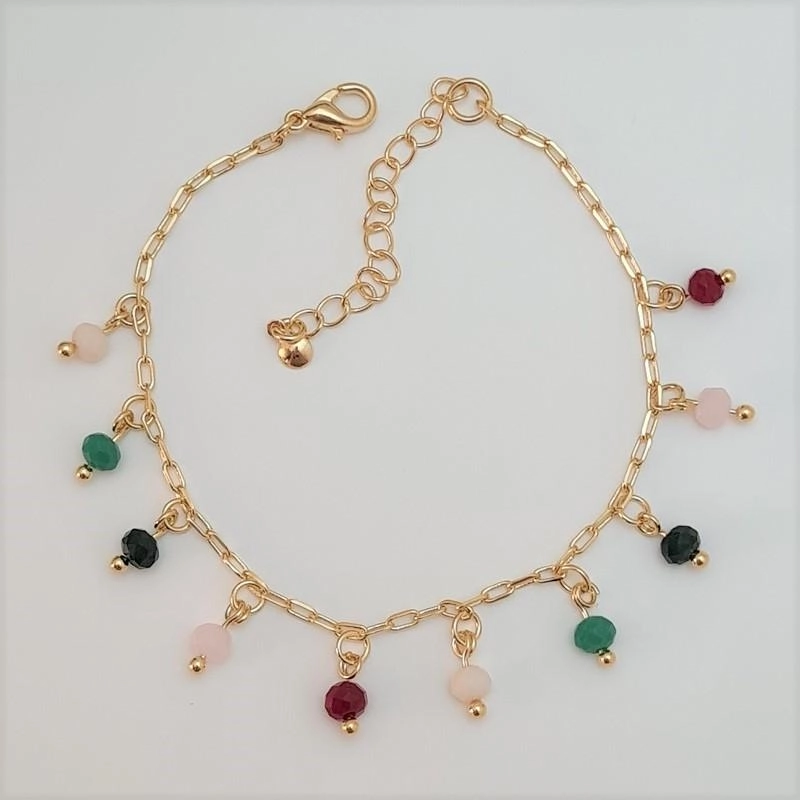 Pulseira com pingente de cristais coloridos
