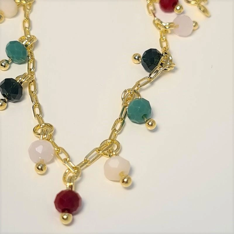 Pulseira com pingente de cristais coloridos
