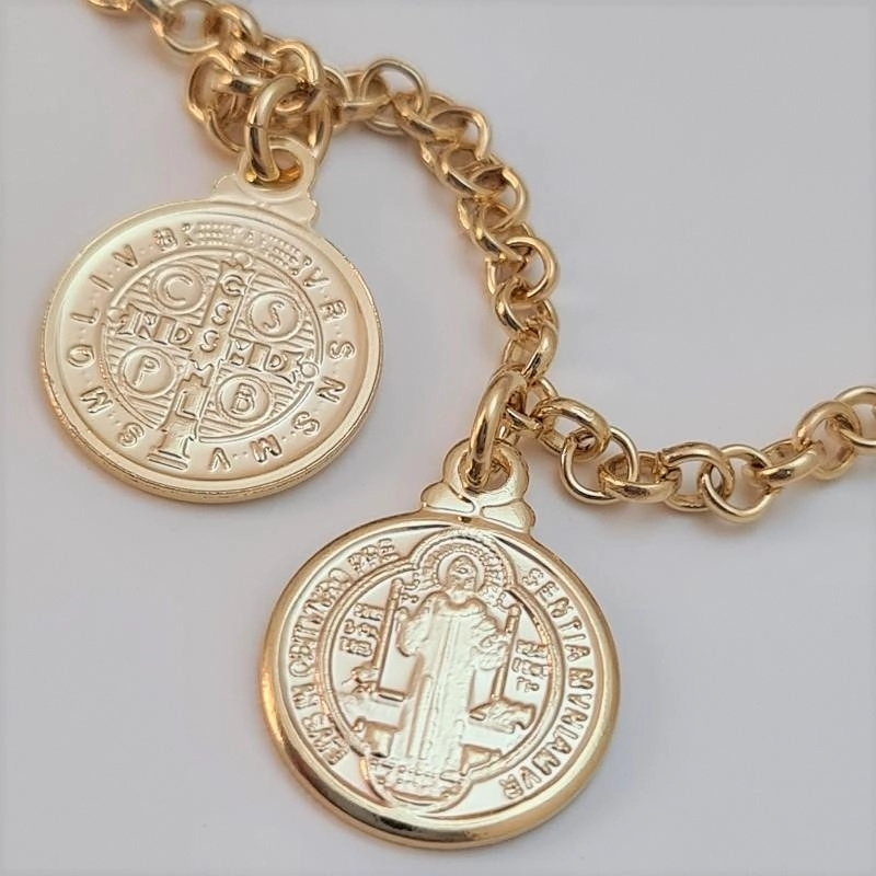 Pulseira elo português e medalha São Bento