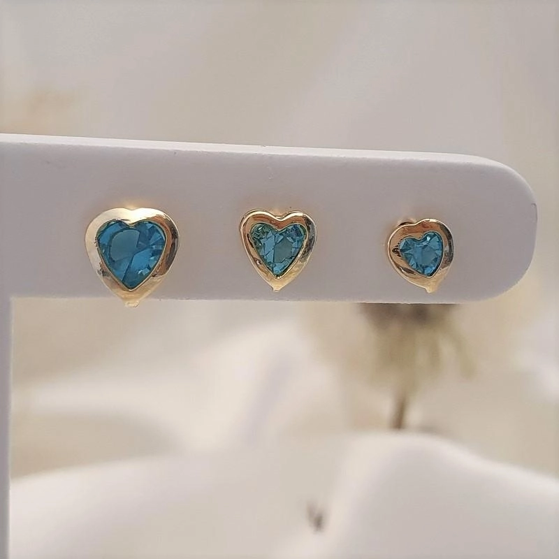 Brinco trio coração cristal azul